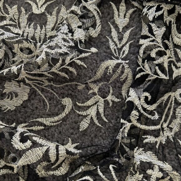 Xtraordinary Embroidered Tulle Dramatic High-Low Dress Black/Gold Size 5 - Picture 5 of 12